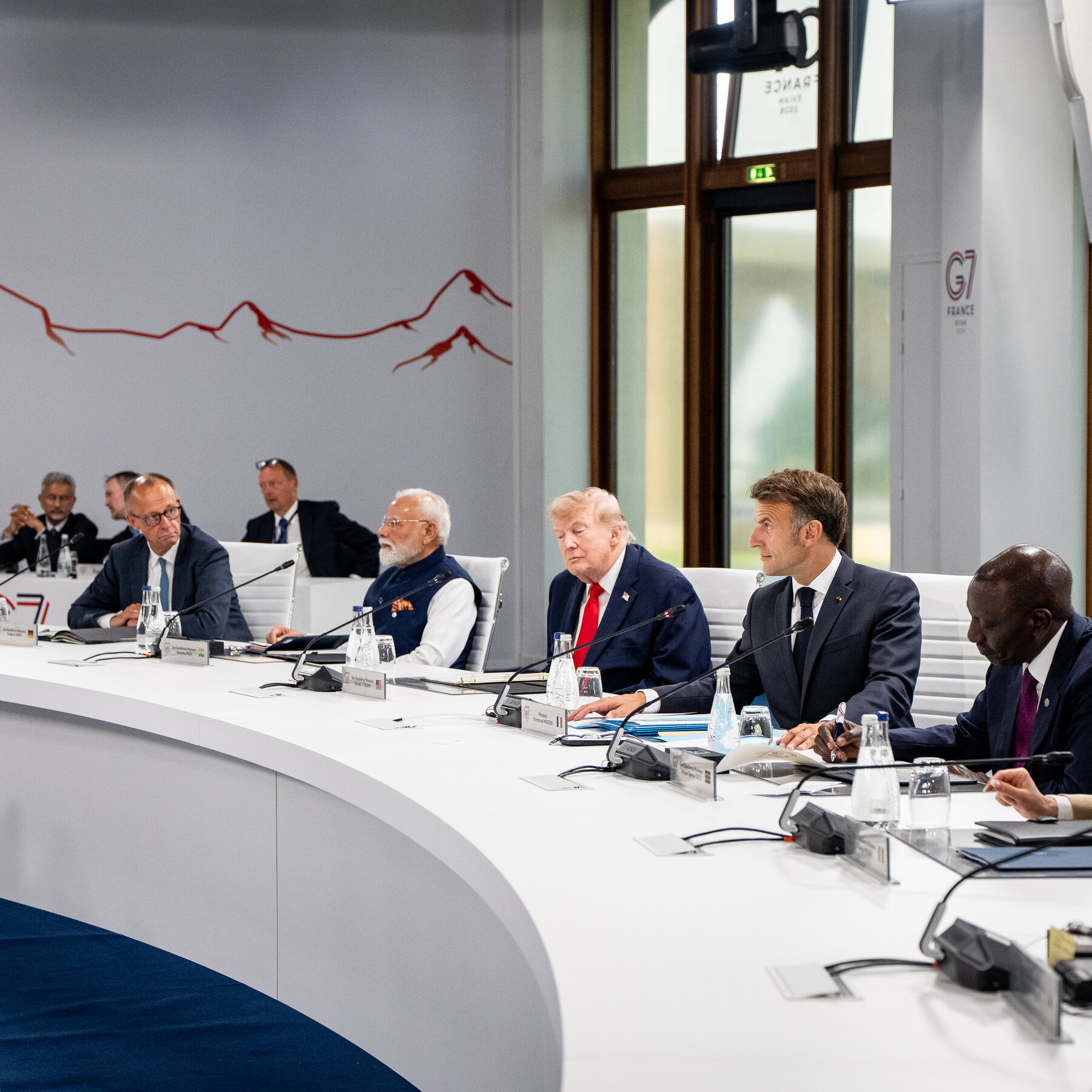 After a Bitter Split, European Leaders Play Nice With Trump