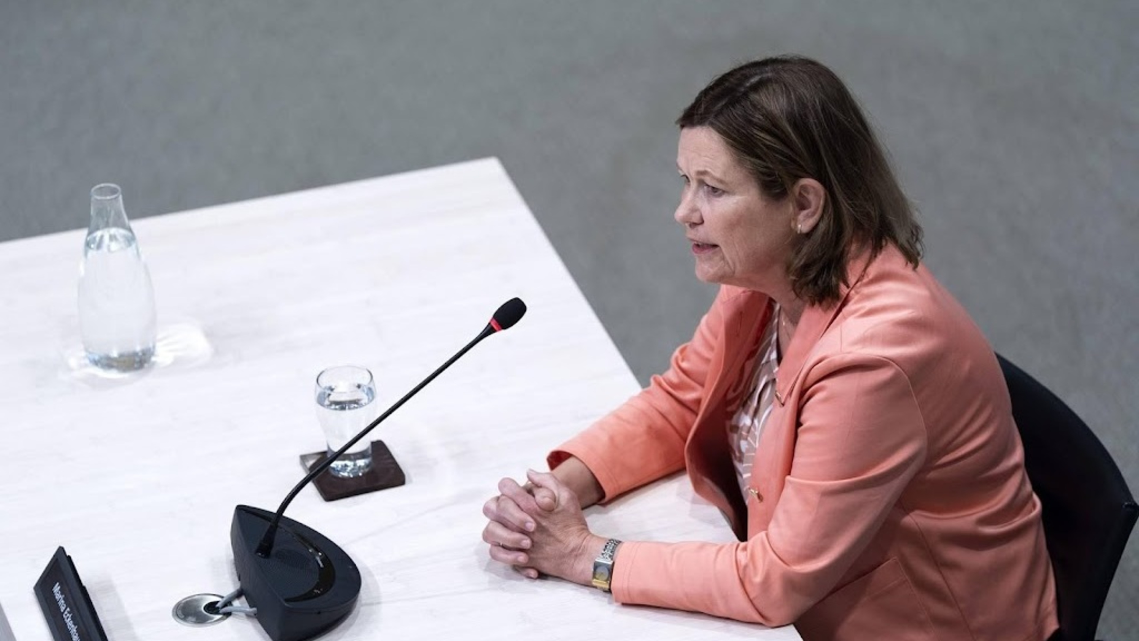 Inspecteur drong bij De Jonge aan op bredere blik op coronacrisis