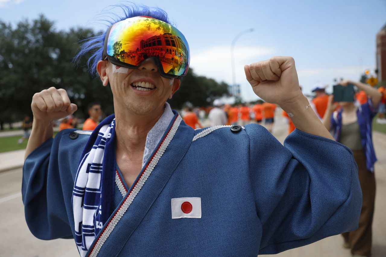 Koning en keizer kijken samen naar Nederland-Japan