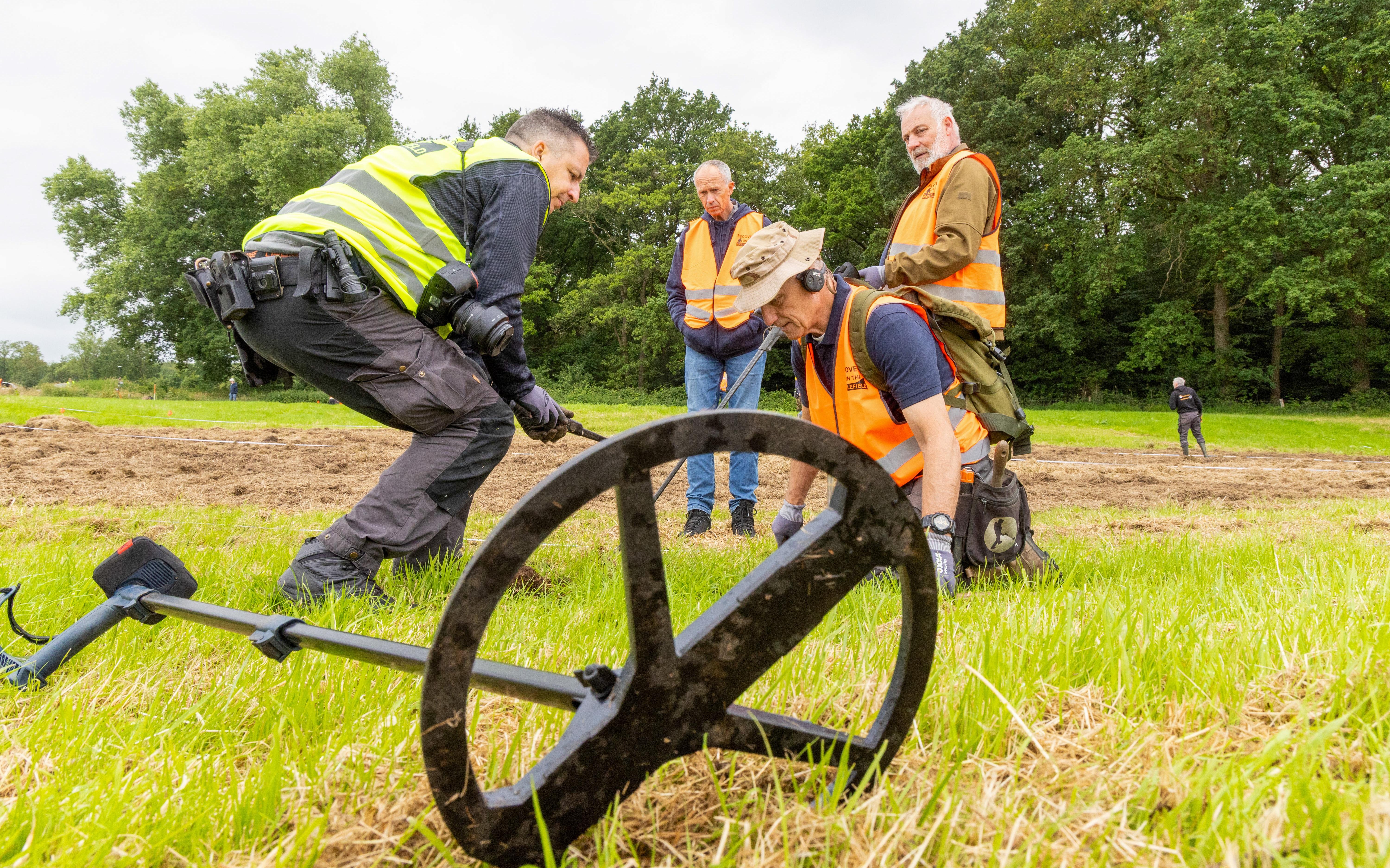 Onderzoek Slag bij Ane bij Coevorden levert ruim 1100 vondsten op: ‘Tussen de 10 en 20 voorwerpen mogelijk uit 1227’