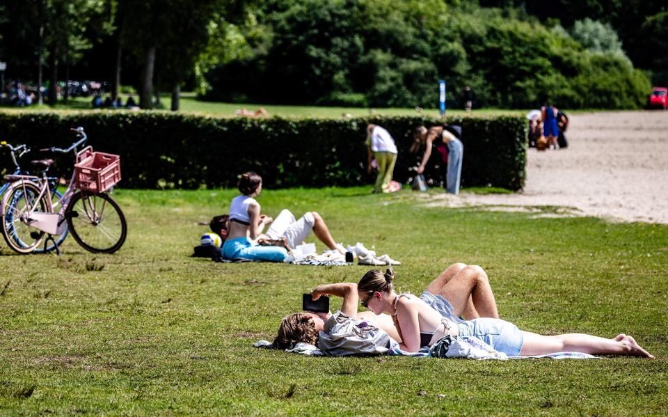 Verzengende vrijdag: nationaal hitteplan, code geel en tropische temperaturen met kans op onweer en hagel