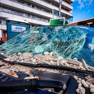 Osdorpers weer thuis na zware explosie in flat