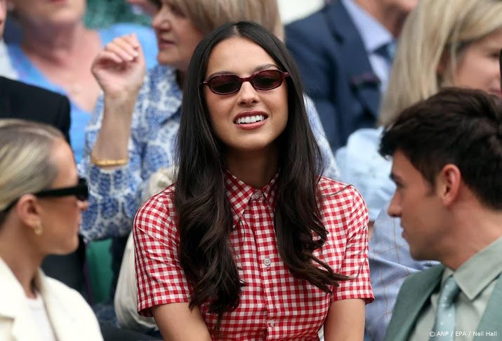 Olivia Rodrigo rook de luiers van fans op de eerste rij