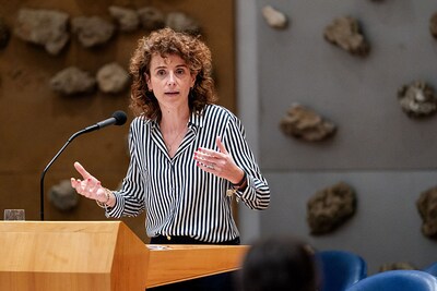 Hermans wil wet verhoging eigen risico later behandelen, oppositie kwaad