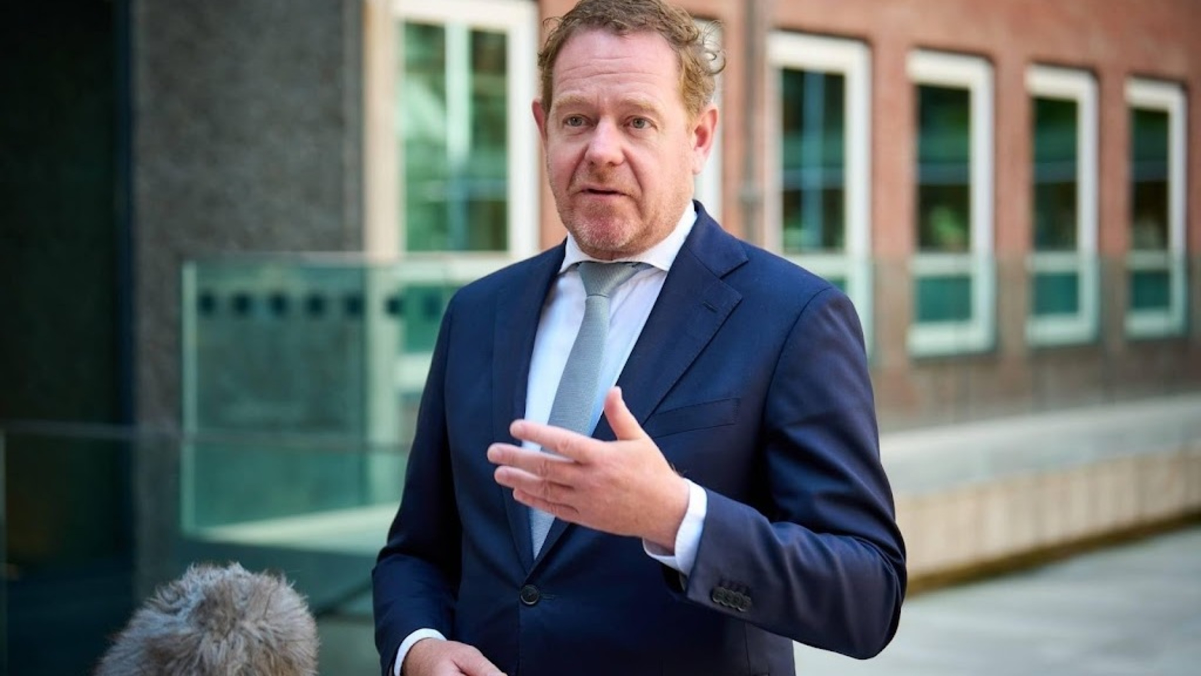 Van Weel wil steunen terroristische organisatie strafbaar maken