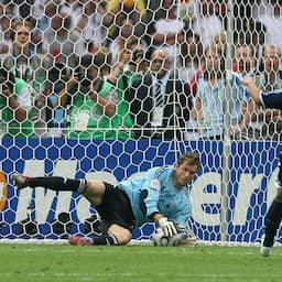 NU+ | De keeper die een briefje uit zijn sok haalde bij een penaltyserie op het WK