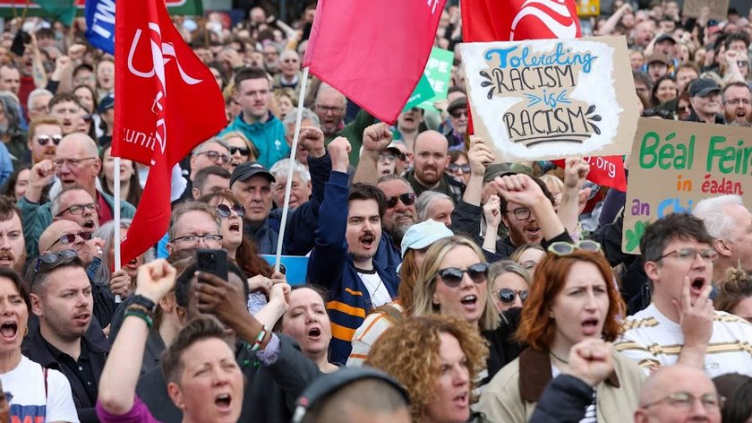Duizenden demonstreren tegen racisme in Belfast na rellen
