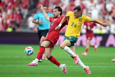 LIVE WK voetbal | Australië verrassend op voorsprong tegen Turkije, Feyenoorder Bos in de basis