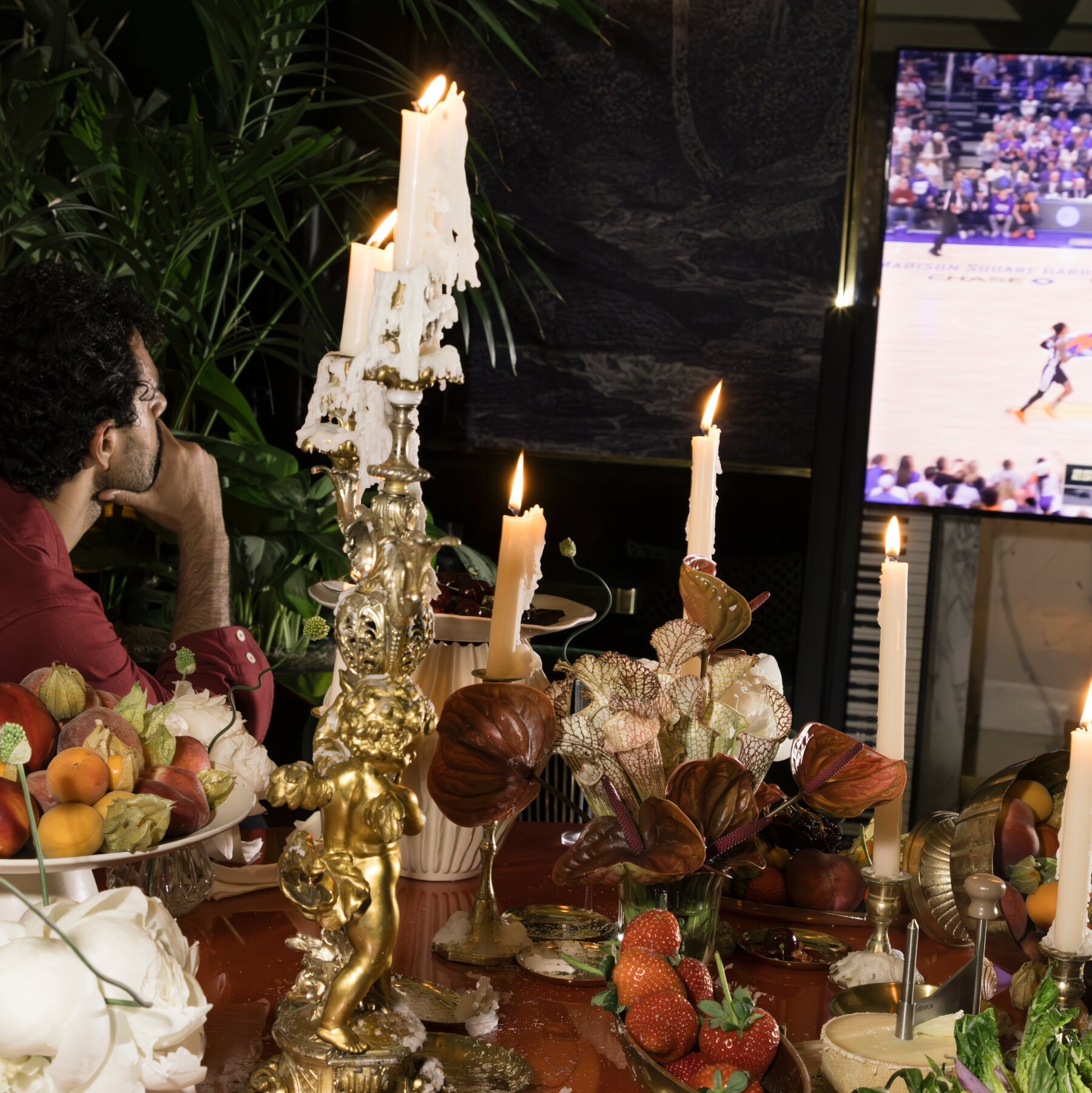 How a High-Powered Gathering Turned Into a Knicks Watch Party