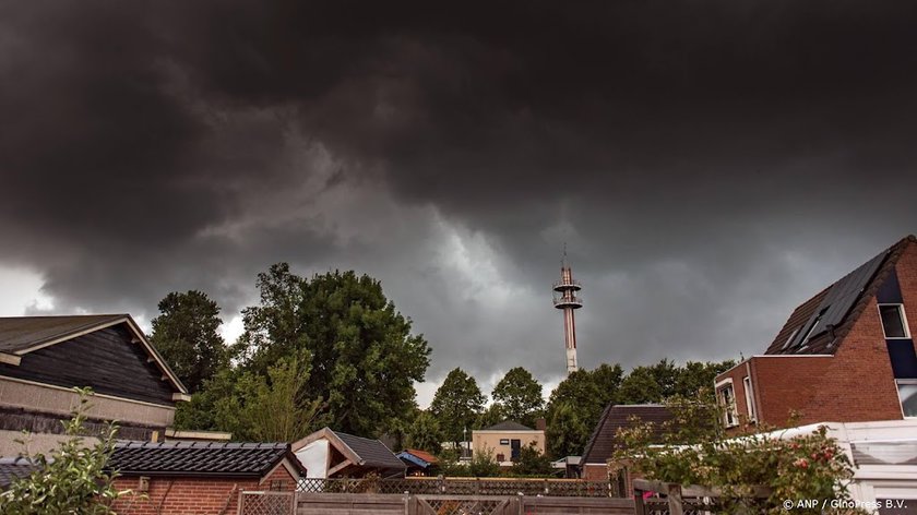 Ook code oranje in Brabant en Zeeland om onweer
