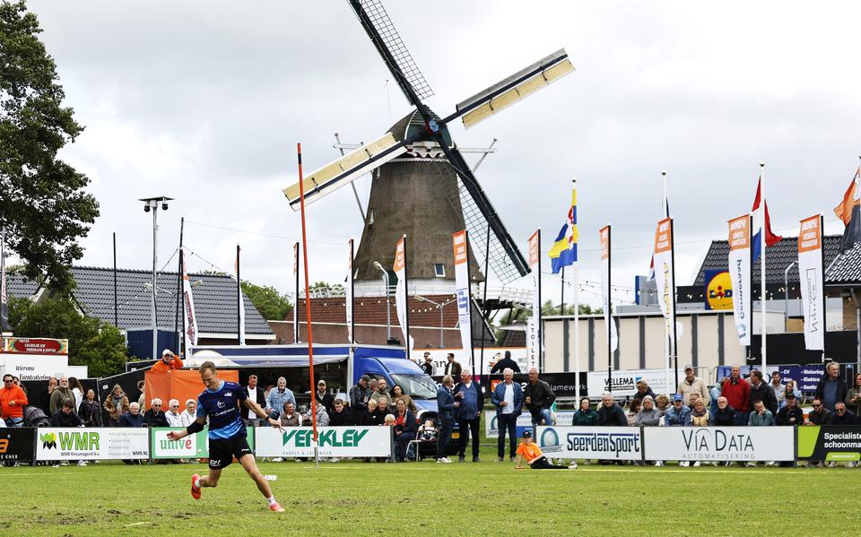 Trein Menno van Zwieten stopt niet in Stiens