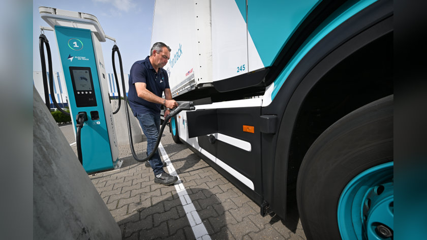 De elektrische vrachtwagen komt steeds verder over de grens. ‘Er komt een punt dat het goedkoper is dan diesel’