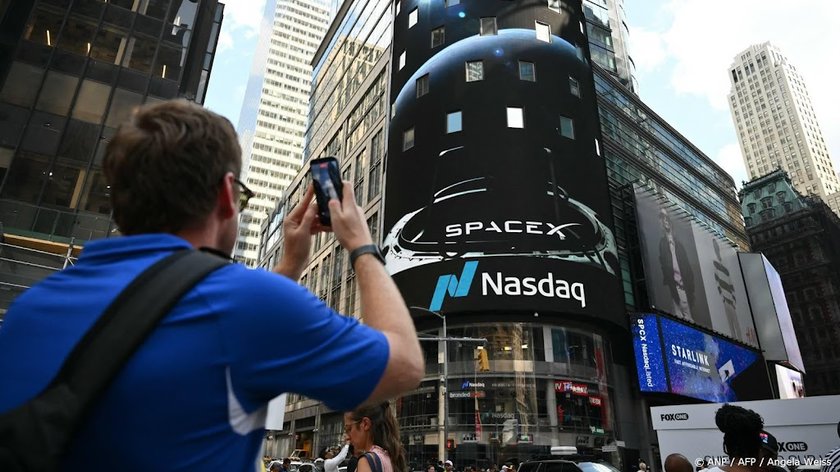 SpaceX wint voor derde dag op rij op gemengd Wall Street