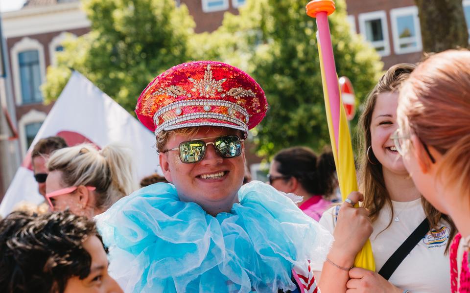 Organisator Roshano (23) gaat zelf ook op ontdekking tijdens Pride. ‘Van Lauwerzee tot Dollard tou, ik bepaal zelf van wie ik hou’
