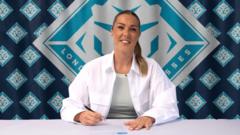 Former England goalkeeper Earps joins London City Lionesses