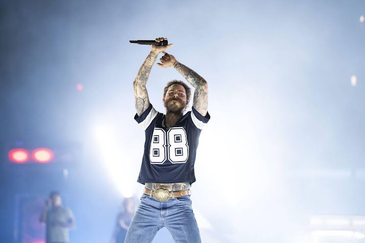 Post Malone herdenkt Oliver Tree tijdens optreden