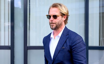 Veroordeelde acteur Thijs Römer staat weer op de planken: ‘Het is zijn verhaal’