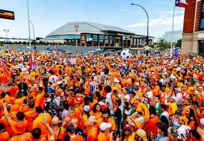 KNVB rekent in Houston op zeker 15.000 Oranjefans voor WK-duel met Zweden