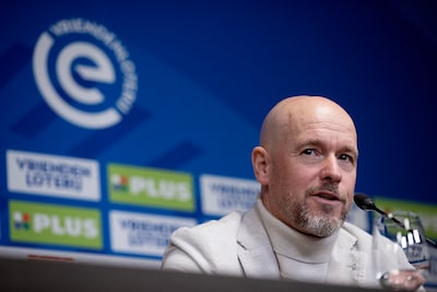Erik ten Hag spreekt zich voor het eerst uit over de ambities van FC Twente: ‘We moeten in alles beter worden’
