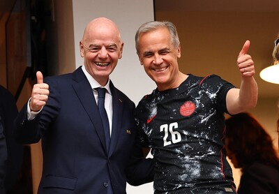 Vliegschaamte? Niet echt: FIFA-baas woont twee WK-duels per dag bij en vliegt soms 1500 kilometer met privéjet