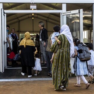 Door Nederland geëvacueerde Afghanen vragen om uitzondering op nieuwe asielregels