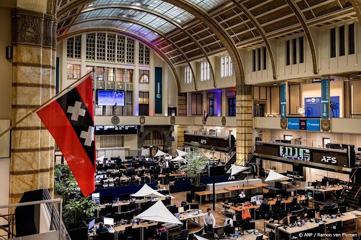AEX eindigt lager, Shell bij dalers na lagere olieprijs