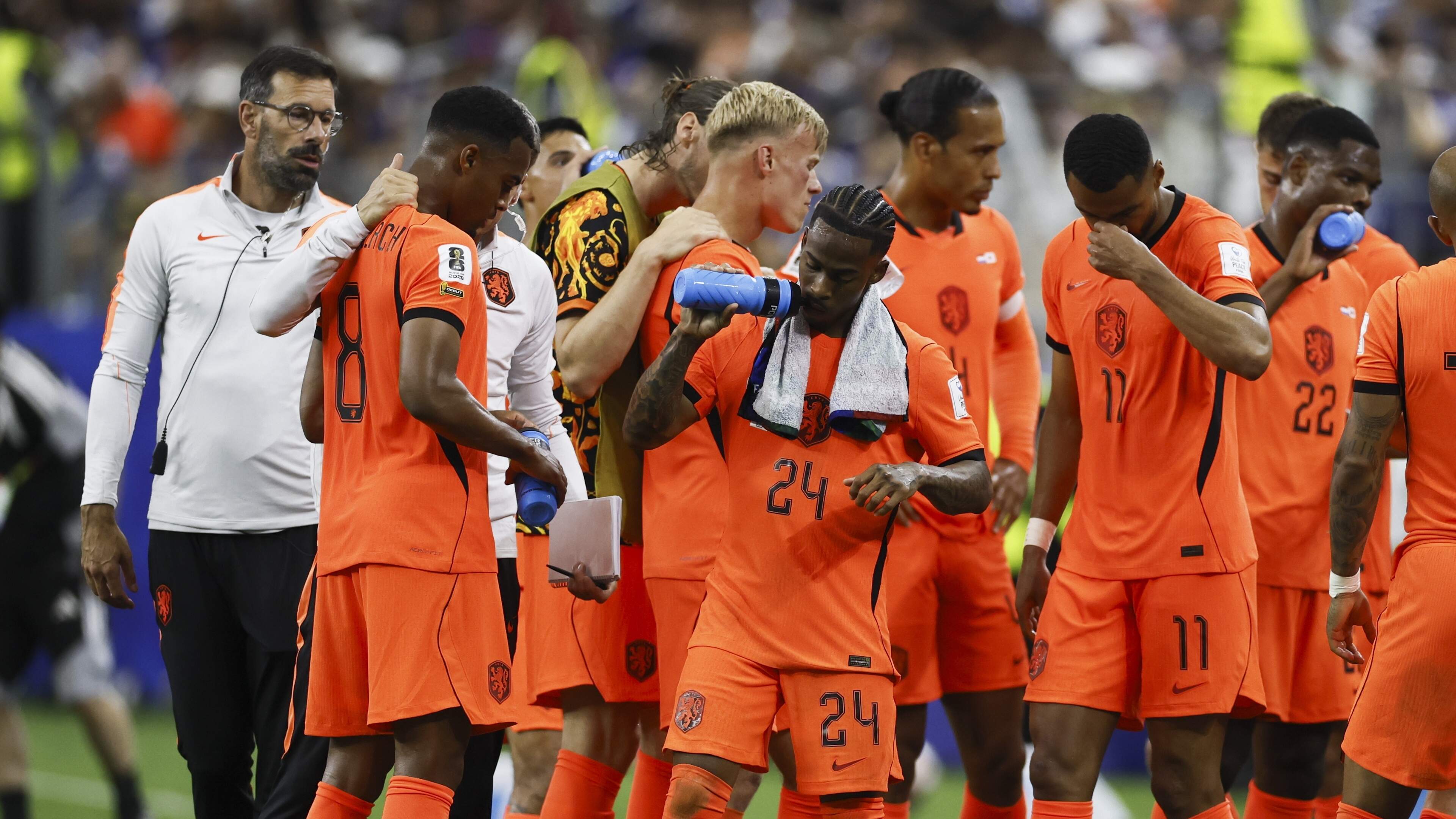 Gaat het voetbal de Amerikaanse kant op met die commerciële ’drinkpauzes’? ’Ze zijn de hoofdprijs op de tariefkaart’