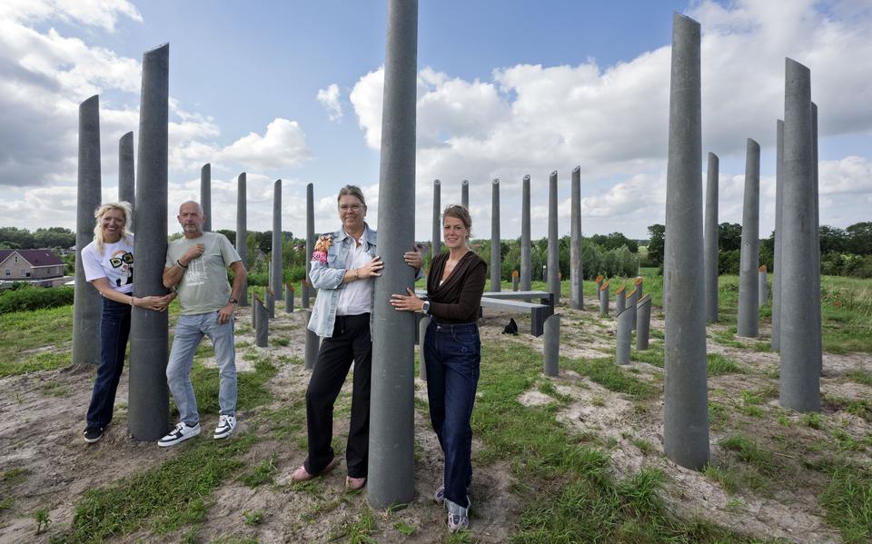Baken van Coevorden keert terug op heuvel bij wijk Ossehaar. ‘Als je ‘s avonds dat blauwe schijnsel ziet, ben je pas echt thuis’