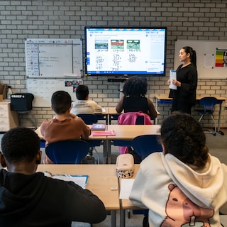 Opinie: We praten veel over wie mag meedoen, maar veel minder over wie de regels al kent