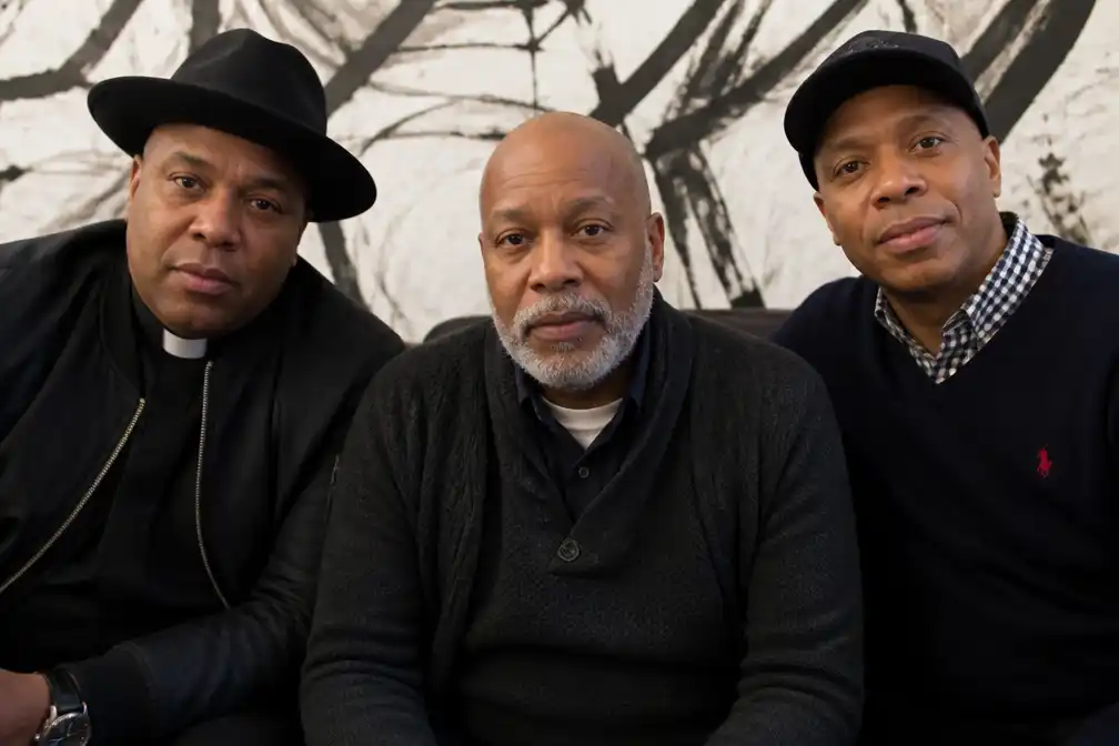 Danny Simmons, broer van Russell Simmons en Rev Run, overleden op 72-jarige leeftijd
