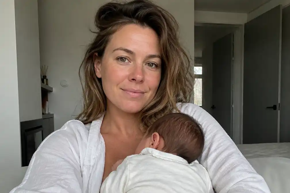 Daní uit B&B Vol Liefde worstelt met borstvoeding en deelt eerlijk verhaal