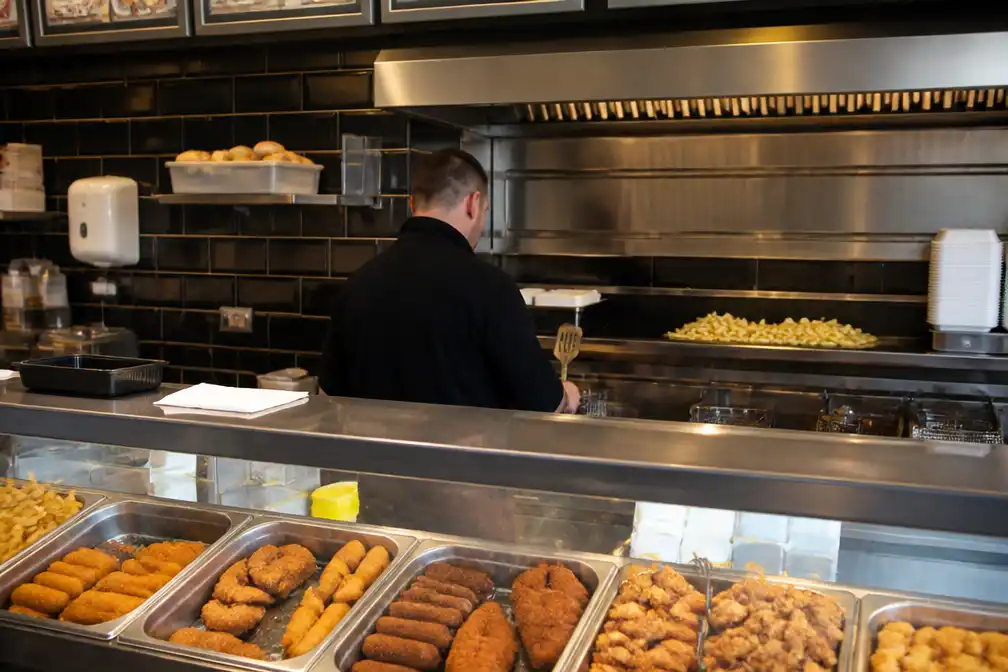 Voor het eerst meer fastfoodzaken dan restaurants in Nederland