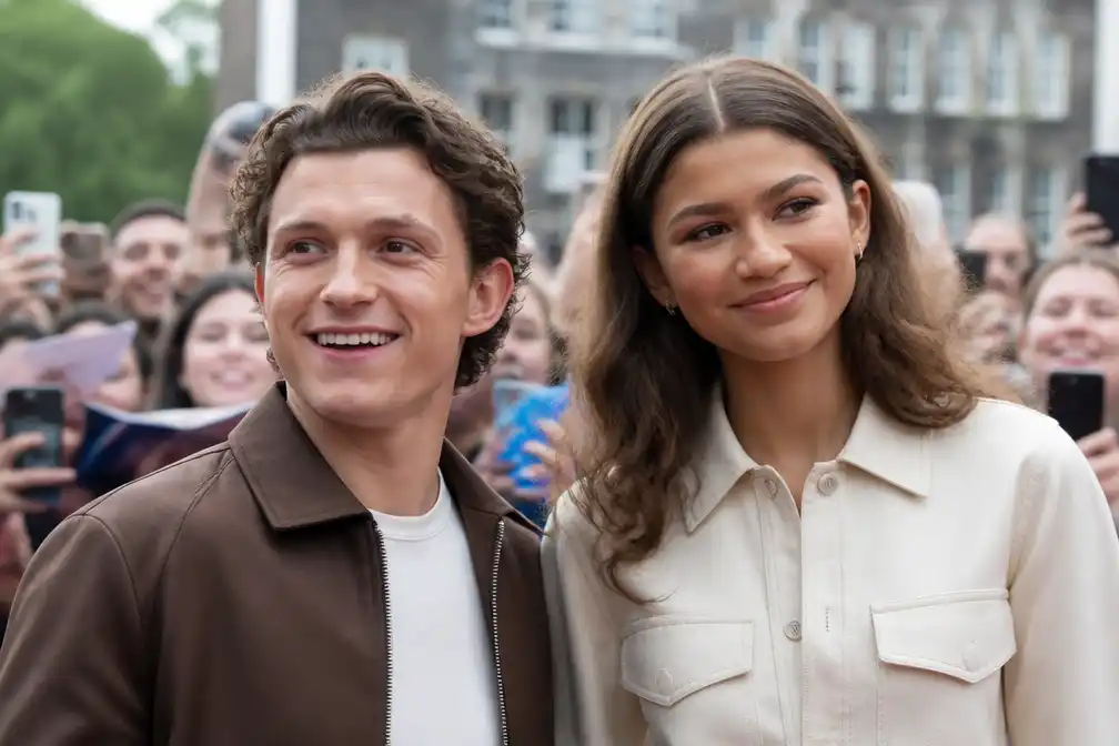 Tom Holland in Amsterdam, ziet Owen Cooper als mogelijke Spider-Man-opvolger