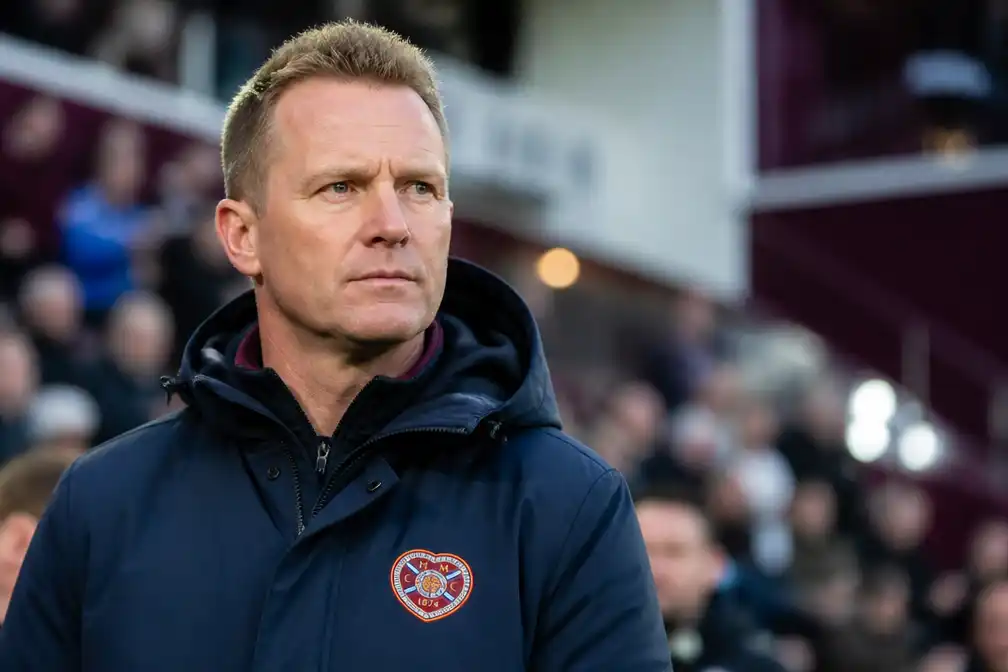 Wouter Vrancken boekt eerste zege met Hearts: 4-0 tegen Dundee United