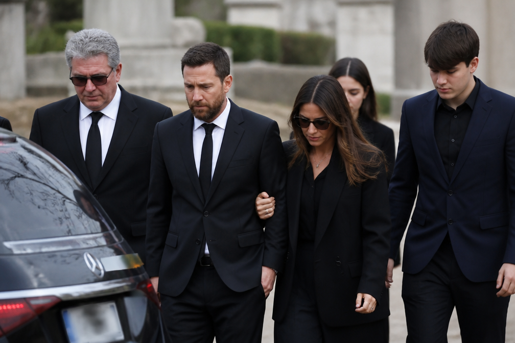 Lionel Messi neemt op privébegraafplaats afscheid van vader Jorge (68)