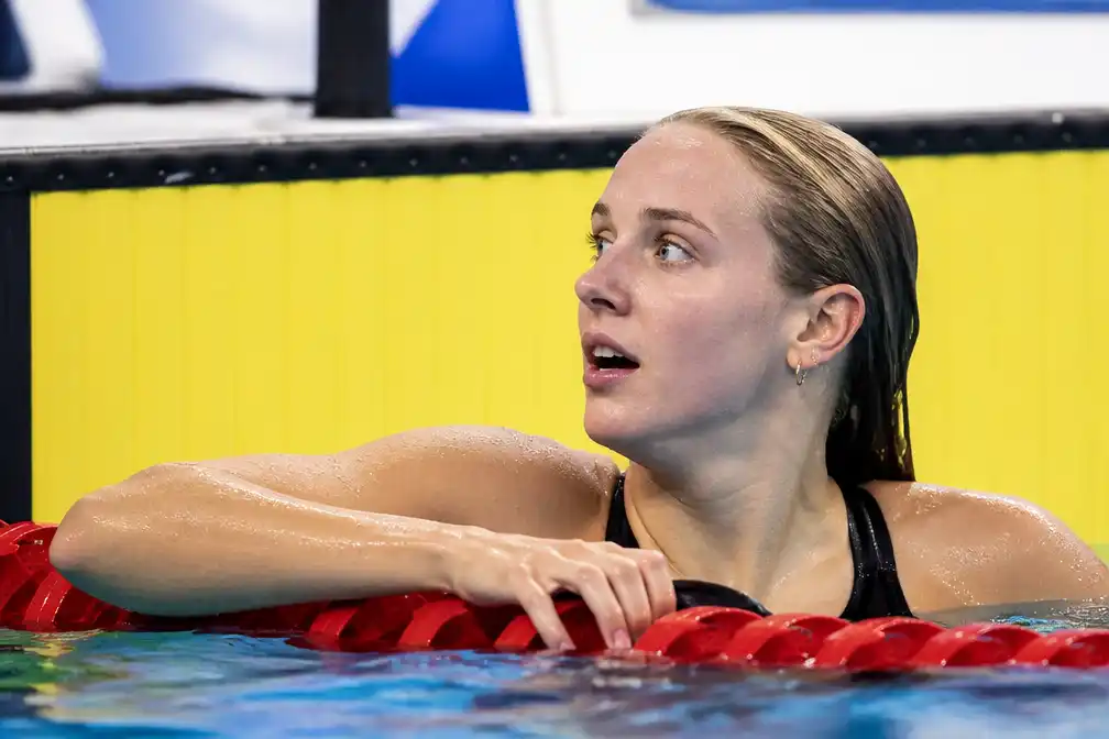 Steenbergen als snelste naar finale 100 meter vrij op EK in Parijs