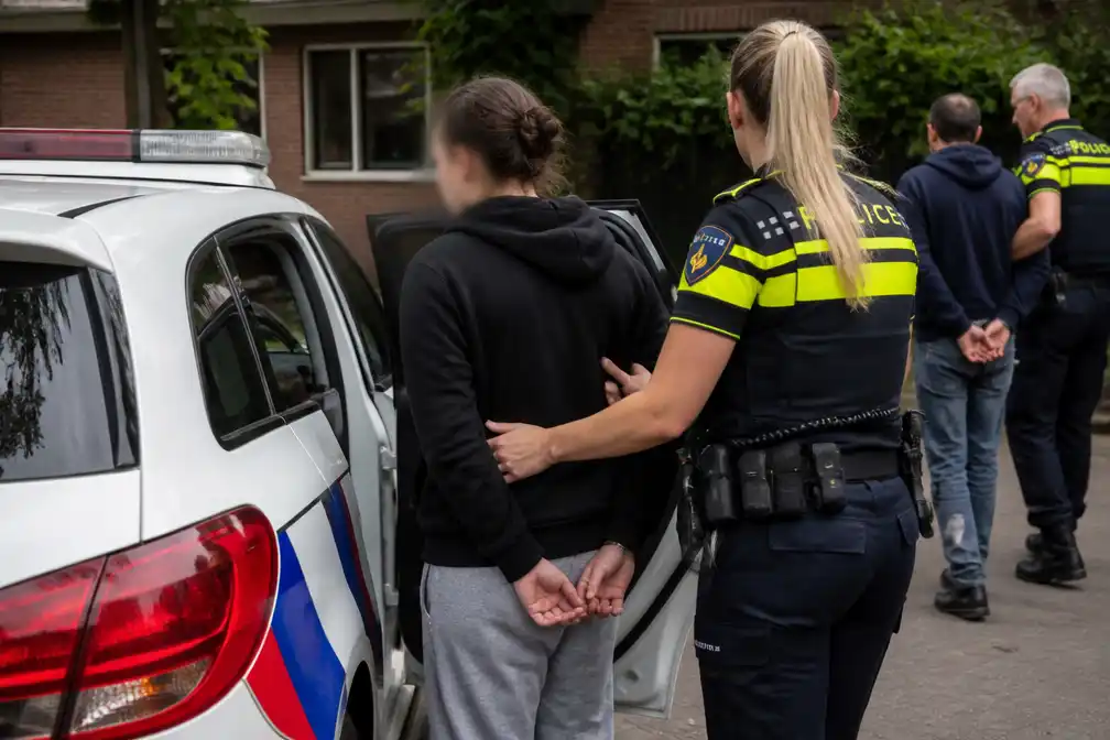 Politie houdt man (52) en vrouw (18) aan voor bekladdingen Engelen en Bokhoven