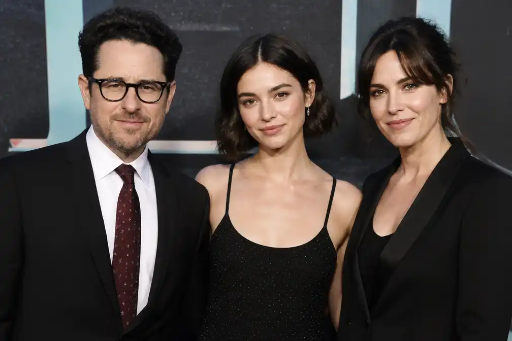 J.J. Abrams 'ontzettend blij' om acteerdebuut dochter Gracie Abrams in film Halina Reijn