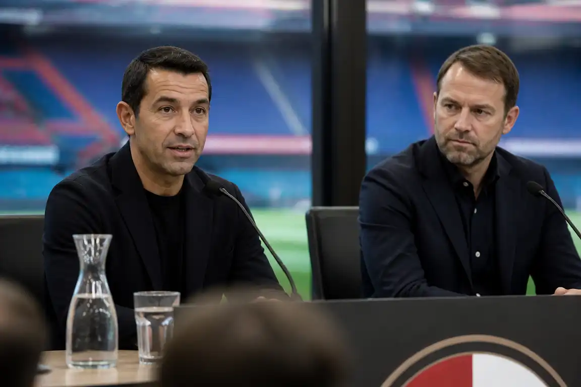 Van Bronckhorst keert terug als Feyenoord-coach: 'Was verrast door benadering'