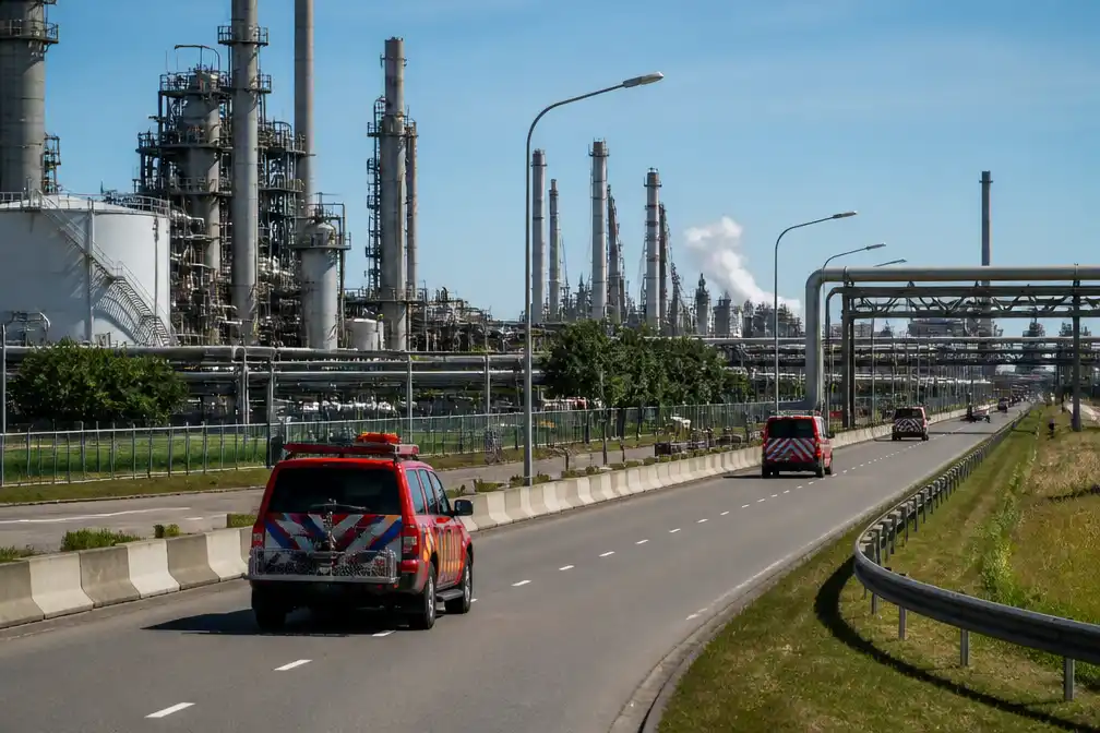 Stroomstoring Botlek Rotterdam verholpen, bedrijven starten op