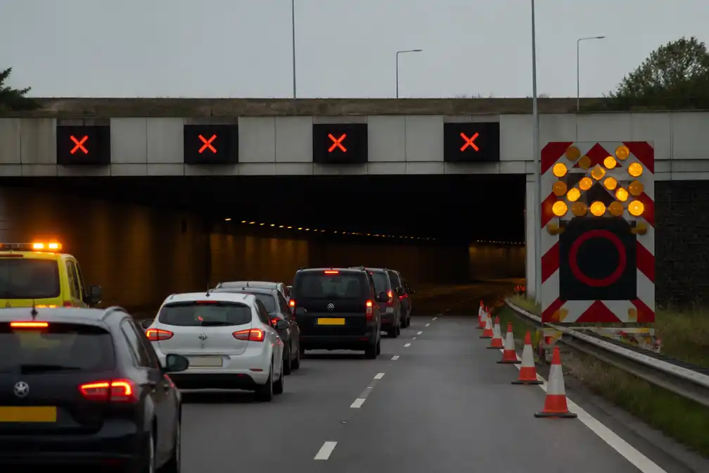Schipholtunnel A4 richting Amsterdam dicht na technische storing