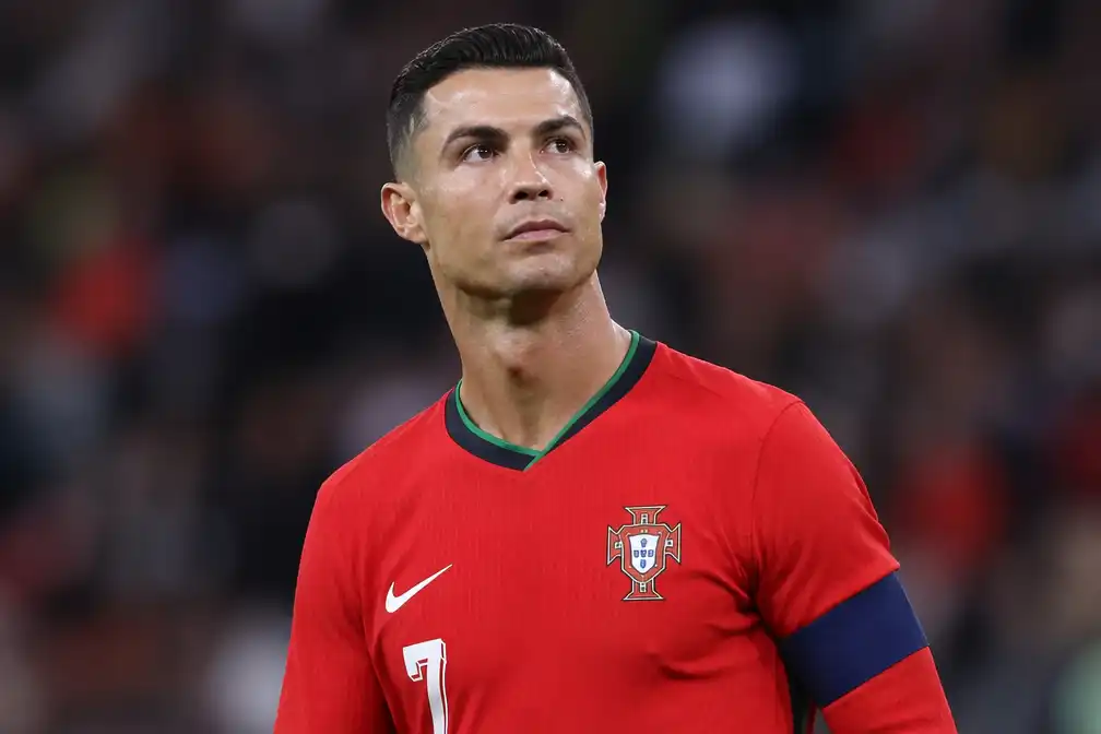 Cristiano Ronaldo hint op afscheid na dit seizoen in Vogue-interview