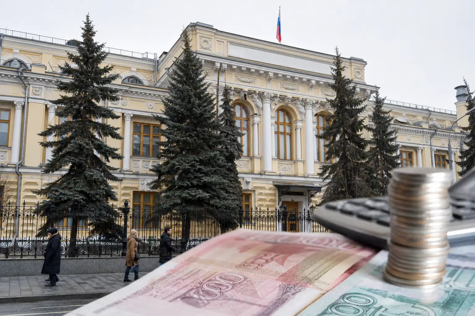 Russische centrale bank verlaagt rente naar 14,25% om economie te steunen
