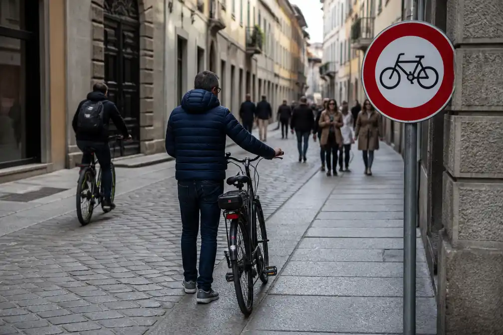 Burgemeester Como verbiedt fietsen in historisch centrum na aanrijding