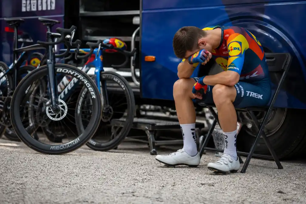 Jonathan Milan stapt af in derde etappe Renewi Tour na val