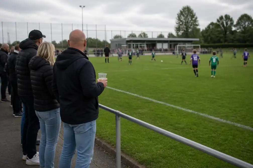 Jeugdvoetbalclub LS Merendree vraagt ouders om alcohol met mate te drinken