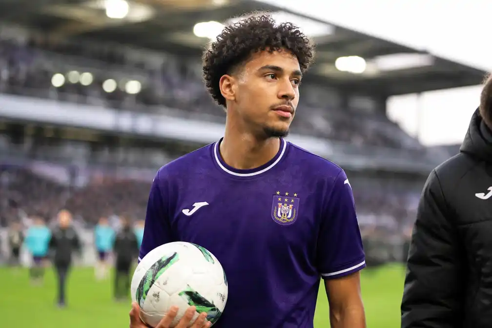 Anderlecht verkoopt Nathan Saliba aan Villarreal voor 15 miljoen euro