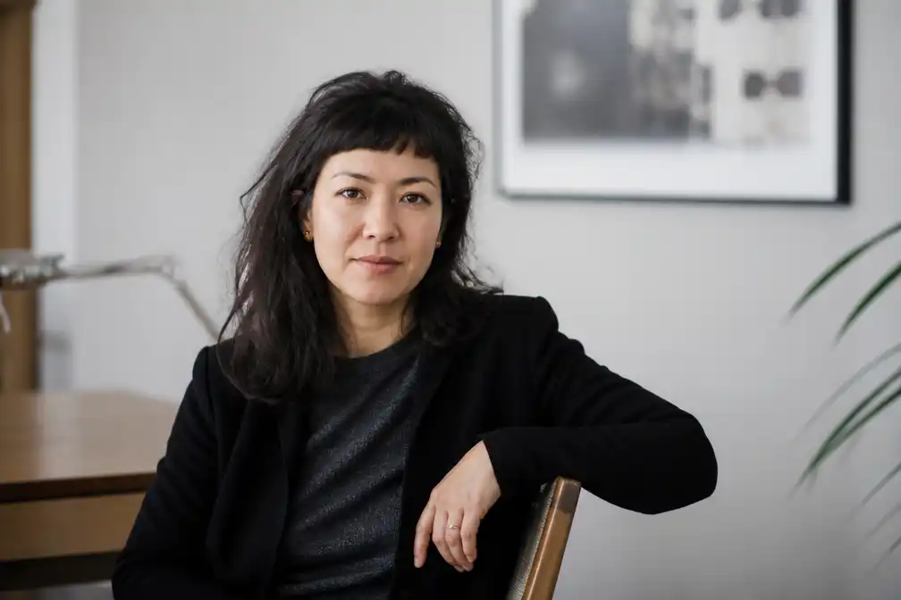 Documentairemaker Qian draait rollen om in De witte man: 'Mannen krijgen nu weerwoord'