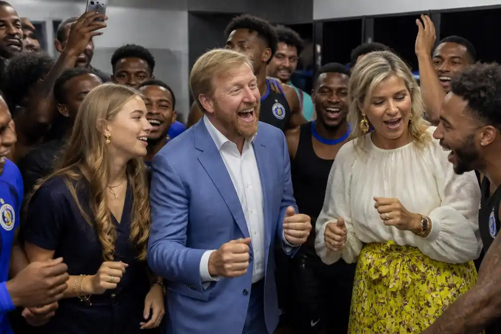 Koningspaar viert met Curaçao in kleedkamer na WK-gelijkspel