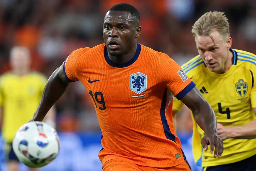 Buitenlandse media lyrisch over 'voetbalworstelaar' Brobbey na Oranje-zege